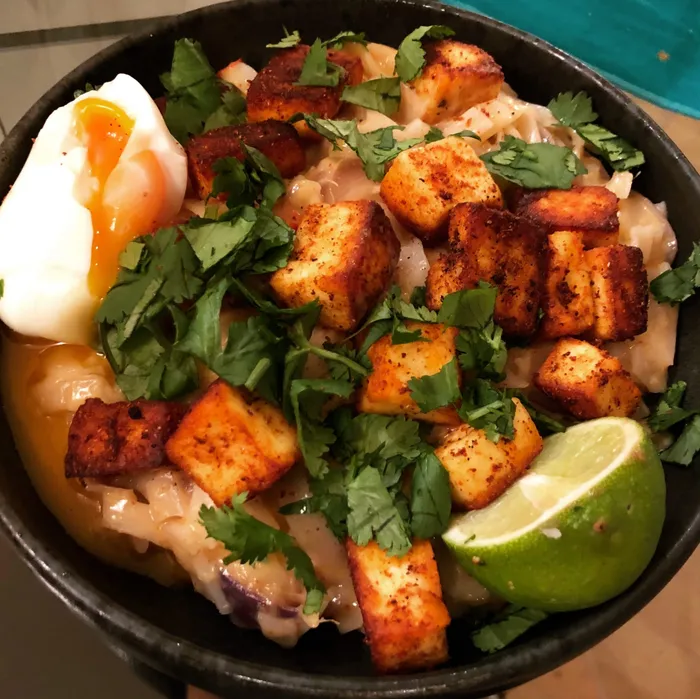 Burmese Coconut Curry Noodles