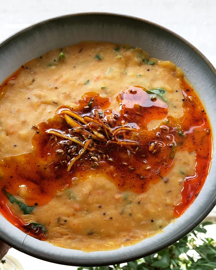 A bright picture of Lasooni Dal Tadka